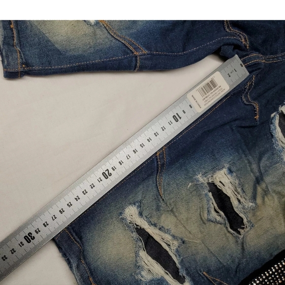 Arketype Apparel Side Clear Stone Denim Shorts size 32 NWT - Picture 6 of 11
